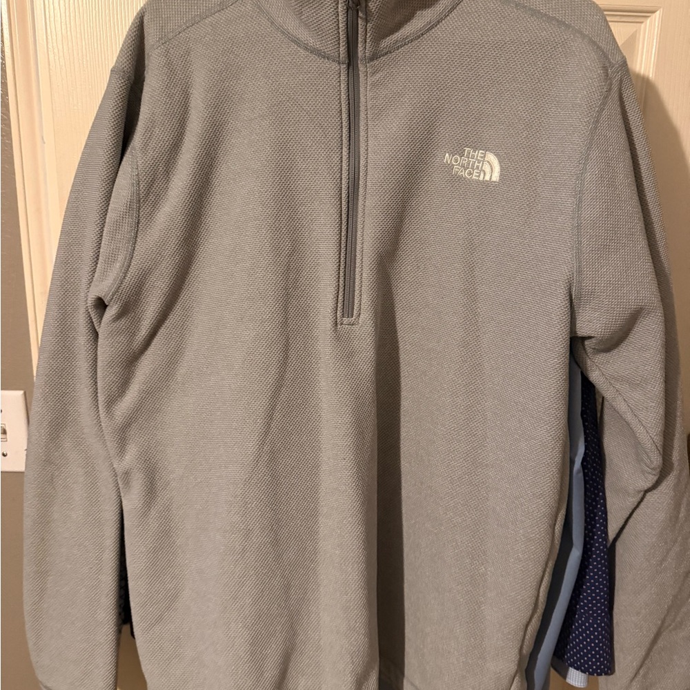 The North Face Light Gray Men's Fleece Jacket